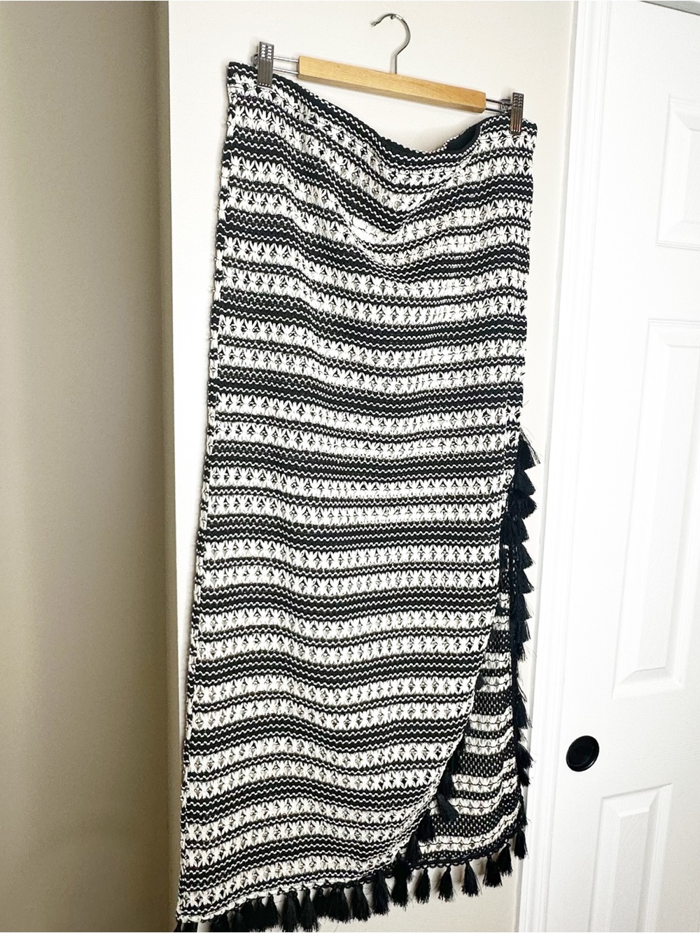 NWT Fashion Nova “Thalia” Striped Crochet Skirt Set - Picture 4 of 14